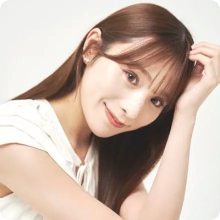 左伴彩佳